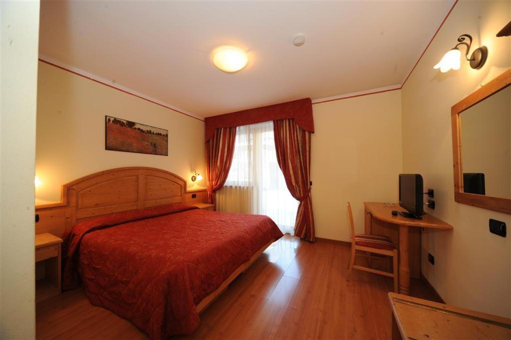 פינזולו Hotel Canada חדר תמונה