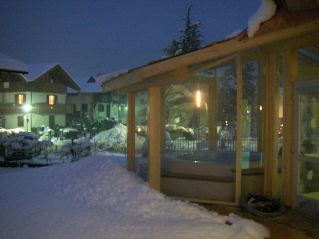 פינזולו Hotel Canada מראה חיצוני תמונה